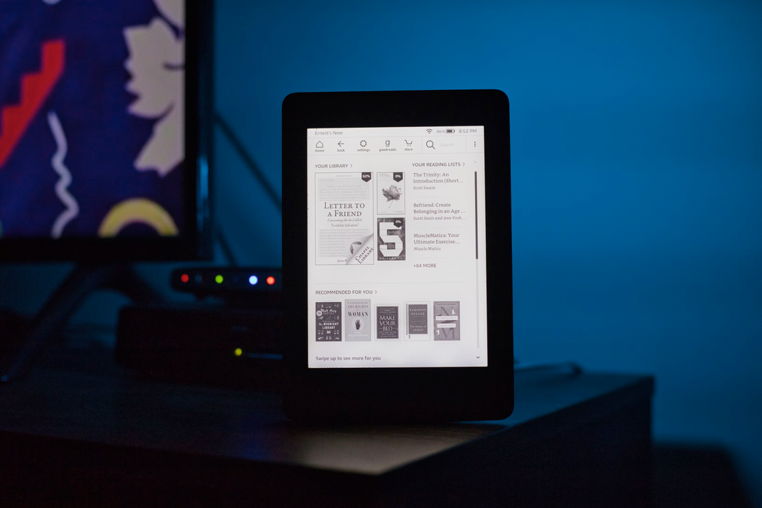 The Comprehensive Guide to Embedding e-Ink Displays